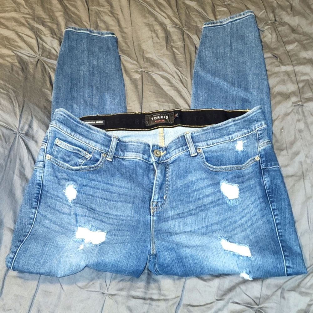 Torrid Bombshell Skinny Distressed Skinny Jeans 20T
